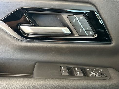 New 2026 GMC Yukon XL Denali AWD/4WD image 12