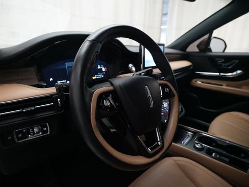 Used 2022 Lincoln Corsair Reserve w/ Equipment Group 201A AWD/4WD image 8