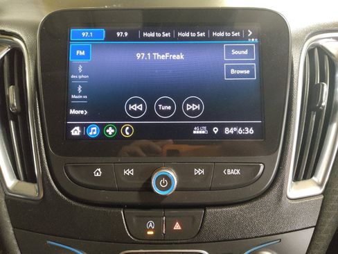 Used 2020 Chevrolet Malibu LT FWD image 25