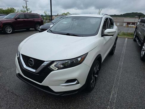 Used 2022 Nissan Rogue Sport SL AWD/4WD image 1