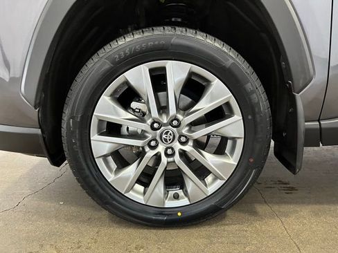 Certified 2022 Toyota RAV4 XLE Premium AWD/4WD image 23