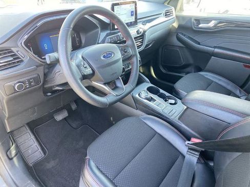 Used 2025 Ford Escape ST-Line image 6