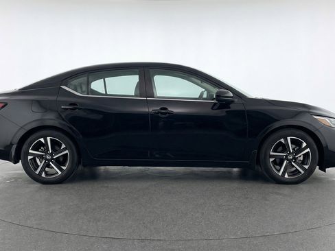Used 2025 Nissan Sentra SV image 11