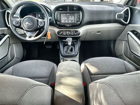 Used 2021 Kia Soul S image 10
