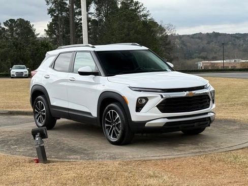Used 2025 Chevrolet TrailBlazer LT image 9