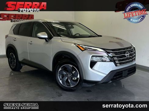 Used 2024 Nissan Rogue SV FWD image 1