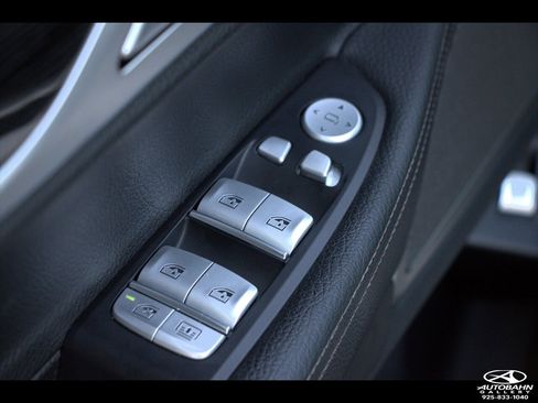 Used 2019 BMW 740i w/ M Sport Package RWD image 13