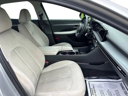Used 2025 Hyundai Sonata SEL FWD image 14