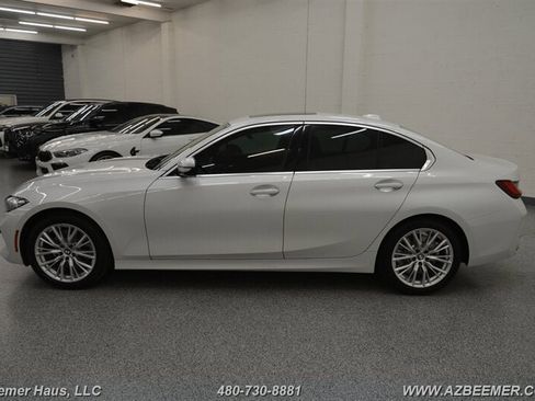 Used 2024 BMW 330i Sedan w/ Convenience Package RWD image 3