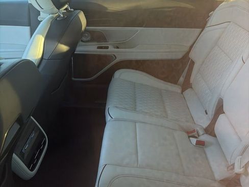 Used 2025 Lincoln Nautilus Black Label image 13