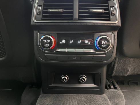 Used 2018 Audi Q7 3.0T Prestige w/ Prestige Package image 26