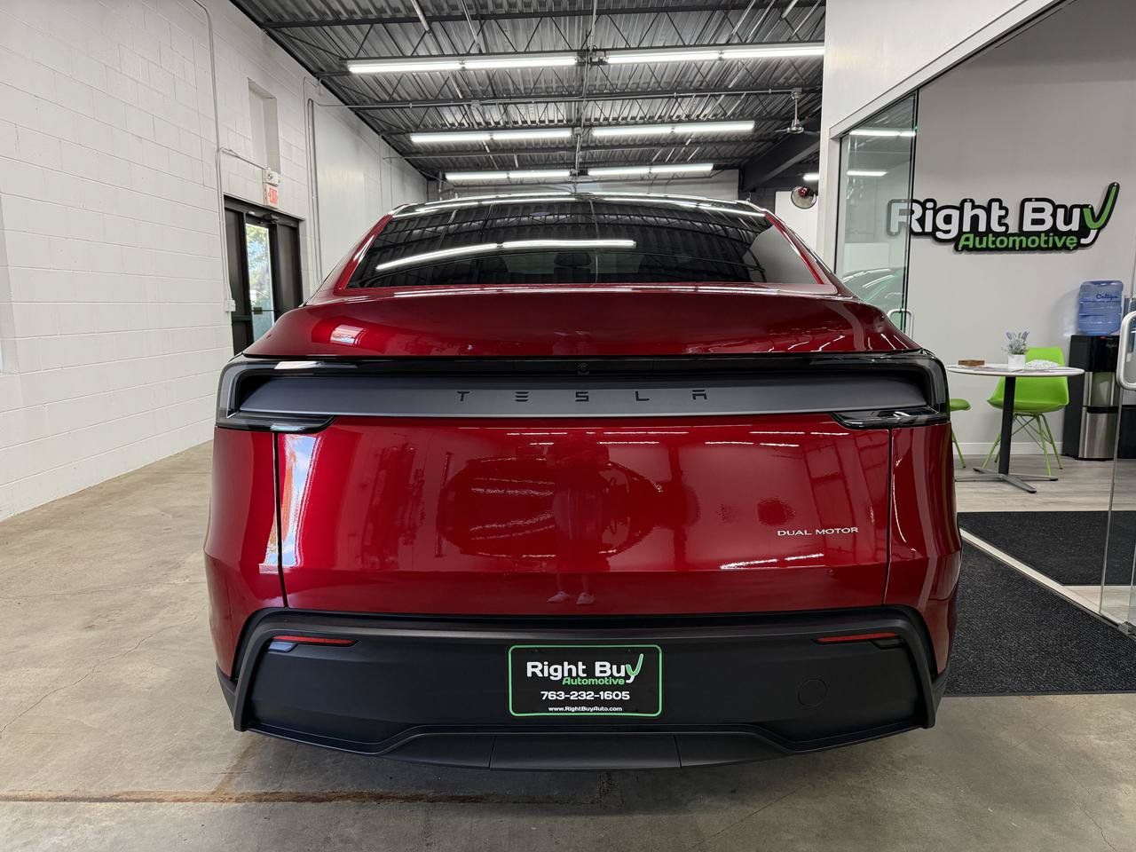 Used 2026 Tesla Model Y AWD image 5