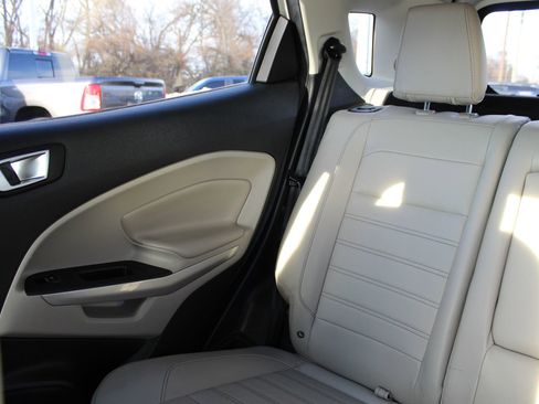Used 2021 Ford EcoSport Titanium image 12