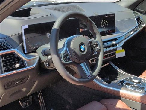 New 2026 BMW X5 xDrive40i w/ M Sport Package image 3