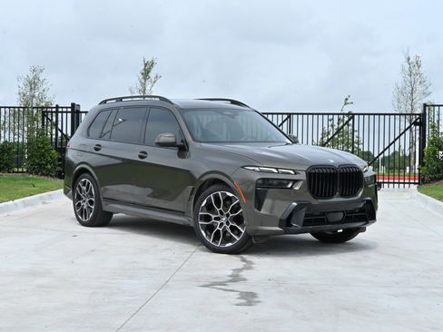 Certified 2023 BMW X7 xDrive40i w/ Executive Package AWD/4WD image 2