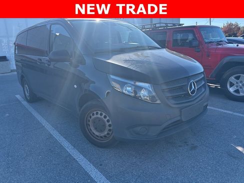 Used 2019 Mercedes-Benz Metris Passenger image 1