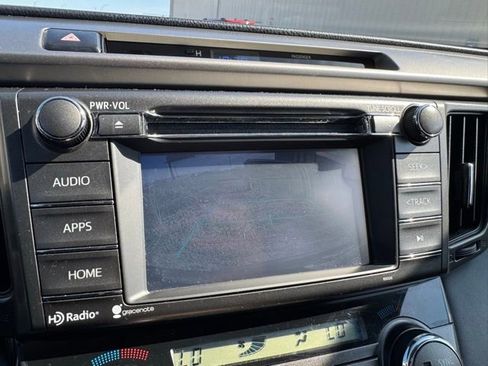 Used 2015 Toyota RAV4 XLE image 4