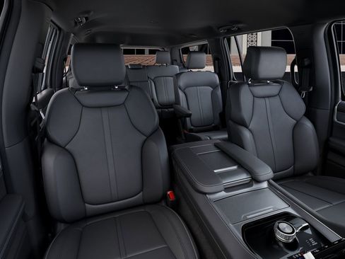 New 2026 Jeep Grand Wagoneer Limited AWD/4WD image 16