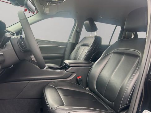 Used 2023 Jeep Grand Cherokee L Limited image 11