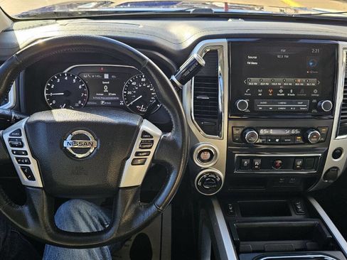 Used 2021 Nissan Titan SV w/ SV Convenience Package image 7