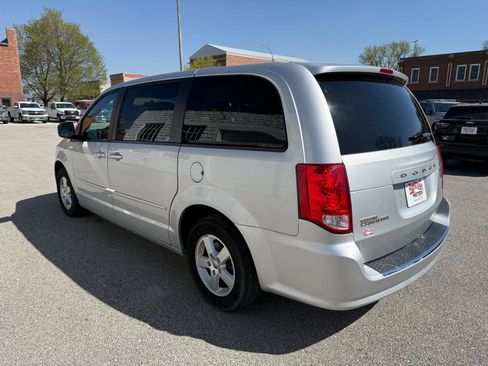 Used 2011 Dodge Grand Caravan Mainstreet w/ PWR Convenience Group FWD image 7