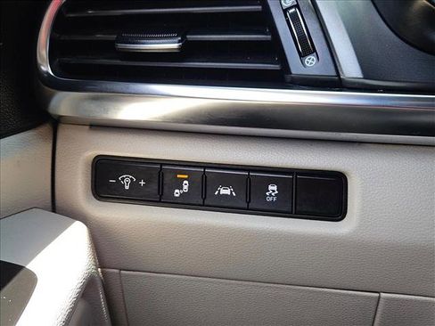 Used 2022 Kia Telluride S FWD image 14
