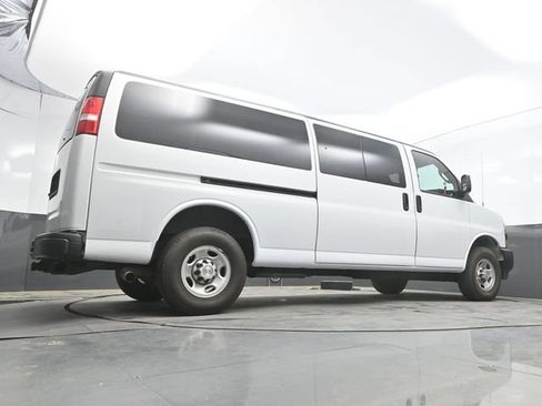 Used 2024 Chevrolet Express 3500 LS RWD image 38