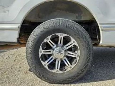 Used 2009 Ford F150 XLT image 12