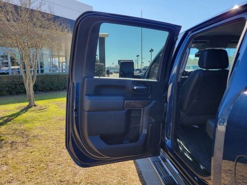 Used 2023 GMC Sierra 3500 Denali image 26