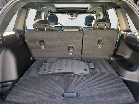 Used 2025 Jeep Grand Cherokee Limited w/ Luxury Tech Group II image 6