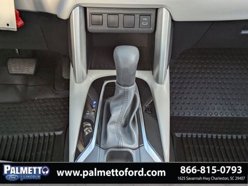 Used 2024 Toyota Corolla Cross L image 19