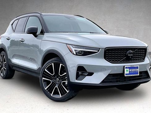New 2026 Volvo XC40 B5 Ultra w/ Protection Package Premier AWD/4WD image 2