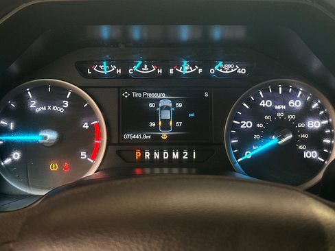 Used 2018 Ford F350 XLT w/ XLT Premium Package AWD/4WD image 30