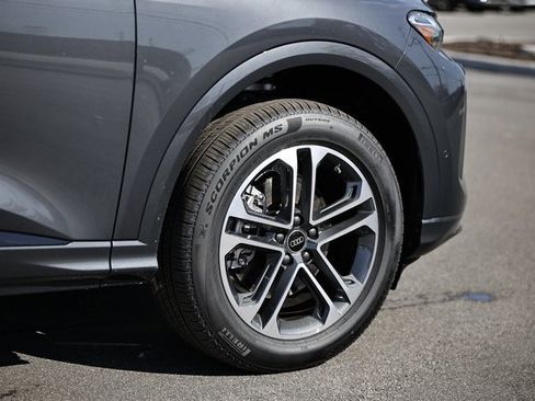 New 2025 Audi Q5 Premium image 5