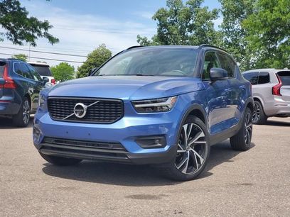 Used 2021 Volvo XC40 T5 R-Design