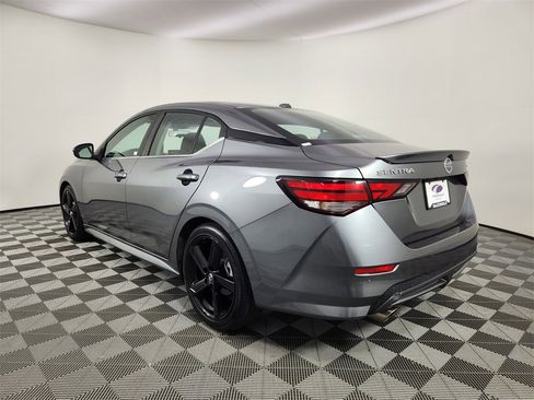Used 2023 Nissan Sentra SR w/ Trunk Package image 3