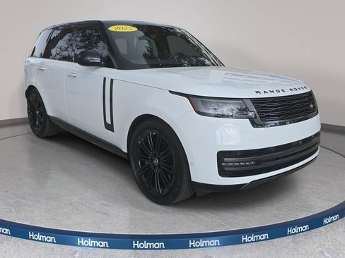 Used 2025 Land Rover Range Rover SE AWD/4WD image 4