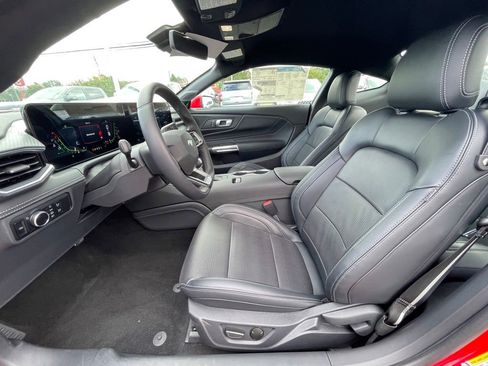 Used 2024 Ford Mustang Premium image 18