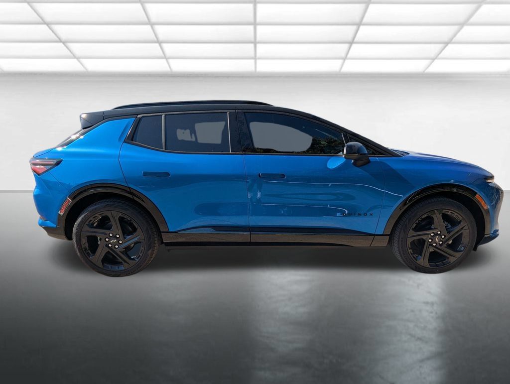 New 2026 Chevrolet Equinox EV RS FWD image 30