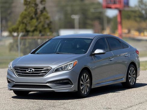 Used 2015 Hyundai Sonata Sport w/ Option Group 03 image 6