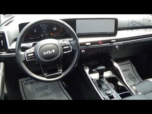 Used 2024 Kia Sorento S image 14