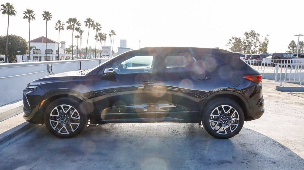 Used 2025 Chevrolet Blazer RS AWD/4WD image 14