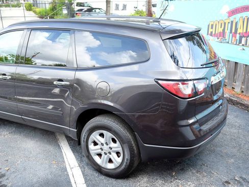 Used 2014 Chevrolet Traverse LS FWD image 10