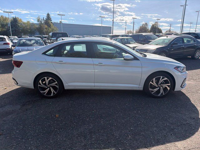 Certified 2026 Volkswagen Jetta SEL FWD image 2