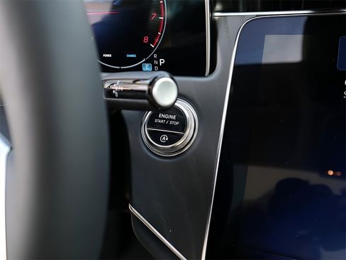 New 2026 Mercedes-Benz E 350 4MATIC Sedan image 39