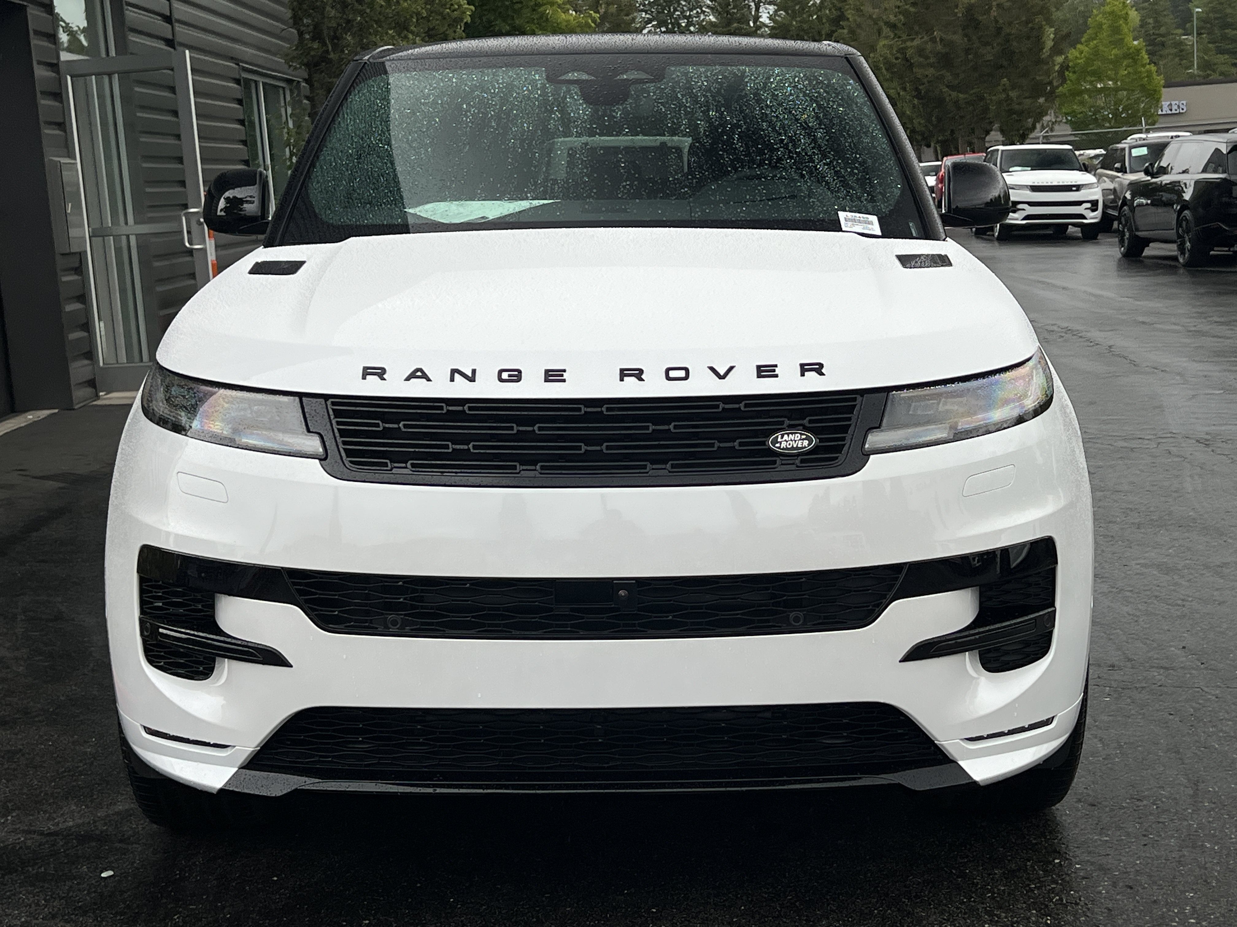 New 2025 Land Rover Range Rover Sport Dynamic SE AWD/4WD image 4