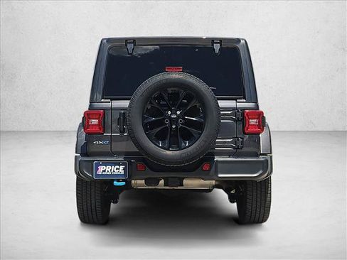 Used 2021 Jeep Wrangler Unlimited Sahara w/ Cold Weather Group AWD/4WD image 7