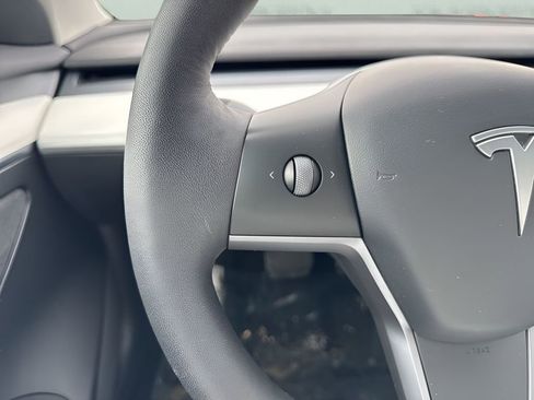 Used 2022 Tesla Model 3 Long Range image 16