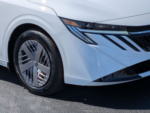 New 2026 Nissan Sentra SV w/ Floor Mat Package FWD image 9