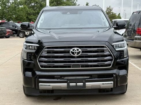 Used 2023 Toyota Sequoia Limited w/ Tow Technology Package AWD/4WD image 6